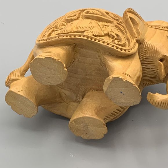 Beautiful Intricate Design Hand Carved Wood Elephant Figurine Wildlife Decor - Picture 10 of 10